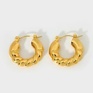 NEW💎18K Gold Plated Twisted Hoop Earrings*